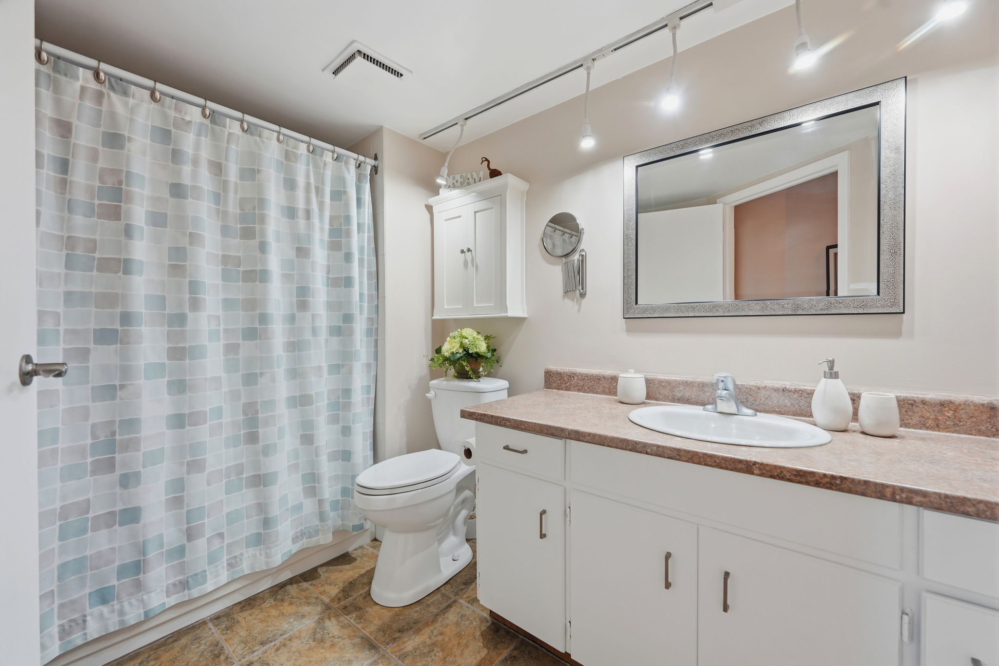 141 Church St., Unit 201, St. Catharines, ON