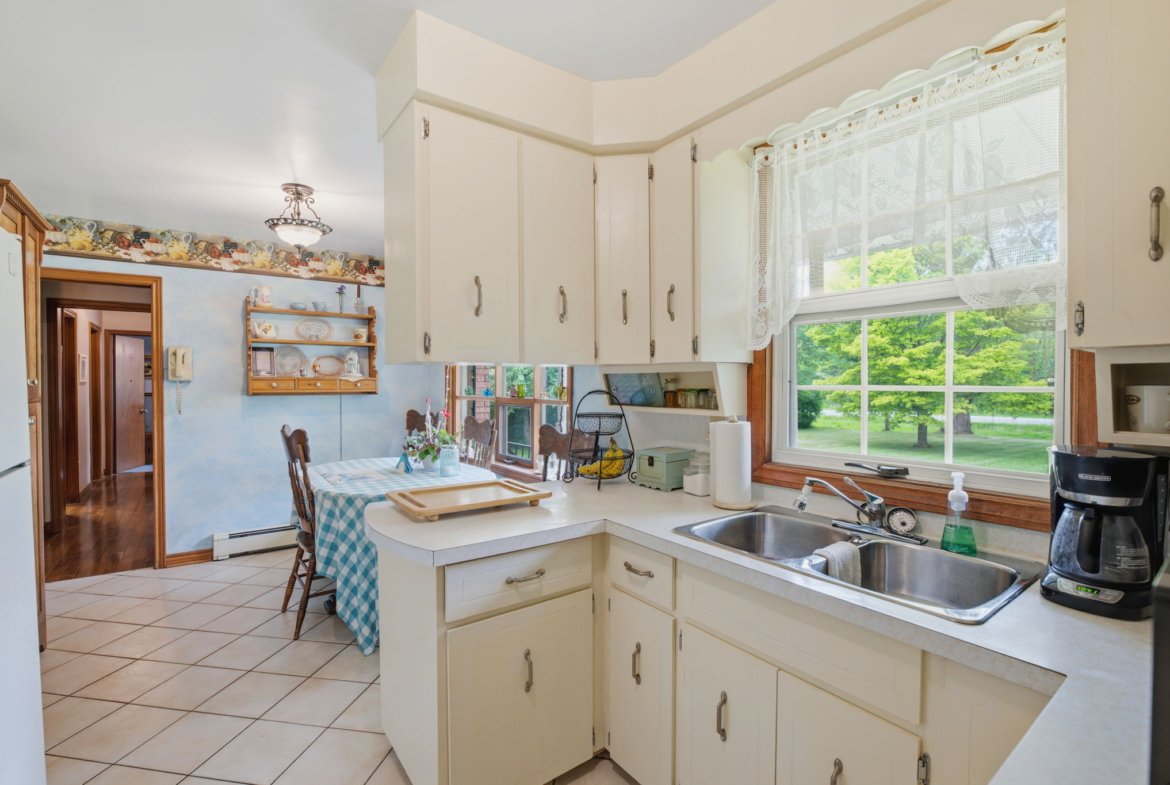 4325 White Road, Port Colborne