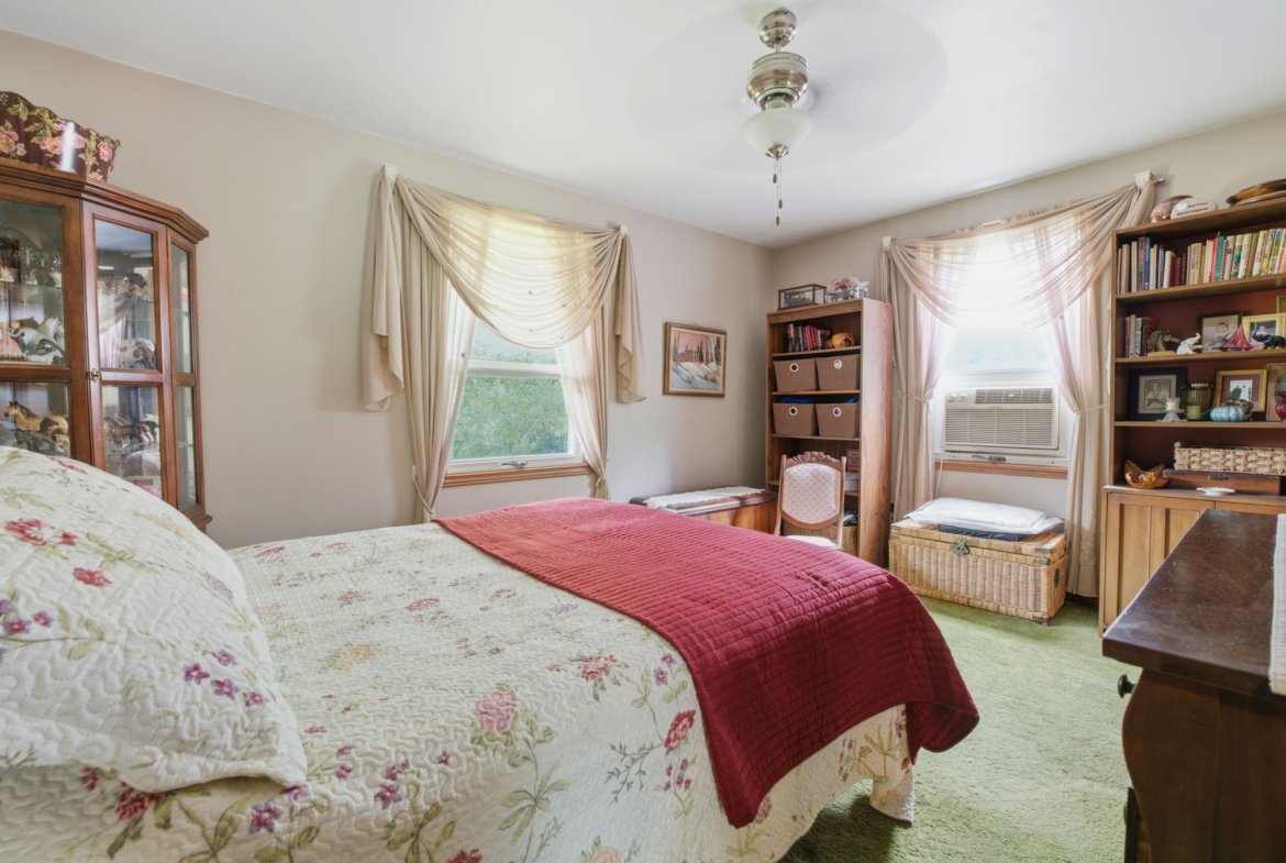 4325 White Road, Port Colborne