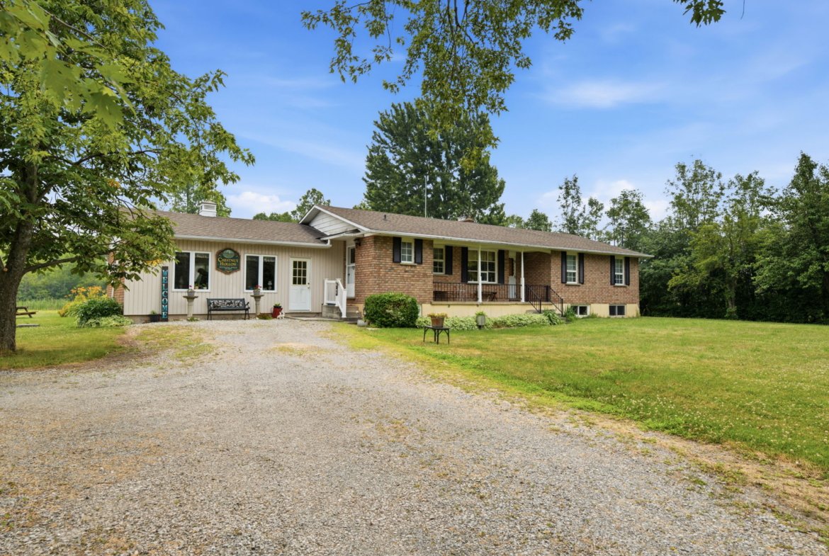 4325 White Road, Port Colborne