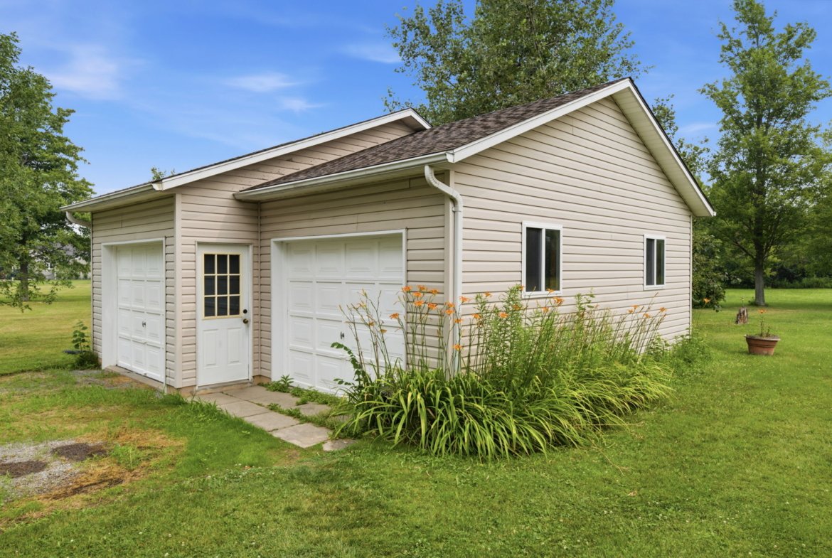 4325 White Road, Port Colborne